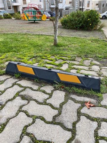 Tope de estacionamiento de caucho