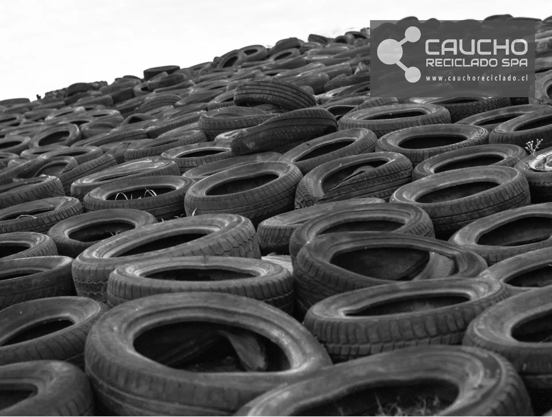 Goma de Caucho Molido: Reciclaje de Neumáticos para Aplicaciones Industriales